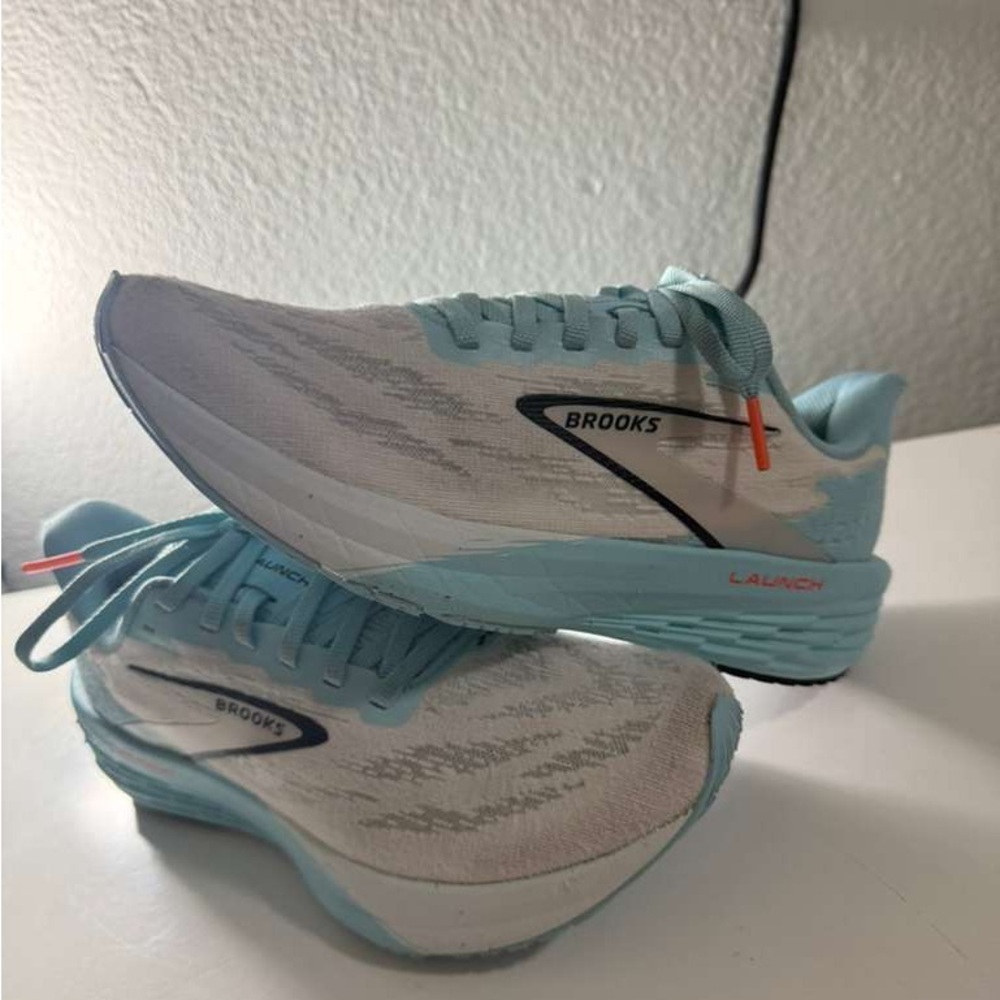 Brooks Women's Launch 11 Athletic Shoes - White and Teal - Picture 3 of 9
